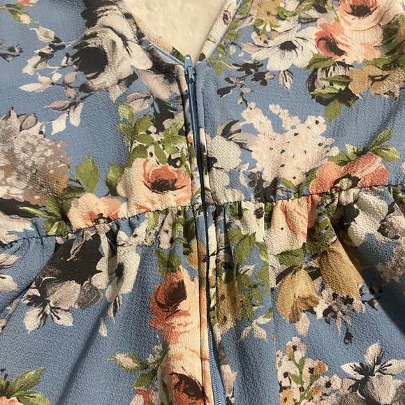 Women’s Romper - Picture 3 of 5